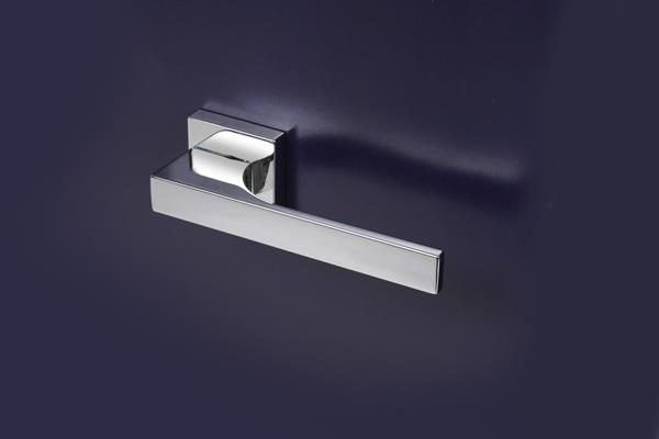 *MANIGLIA SERIE MERGELLINA C/ROSETTA 50 F/CILINDRO CROMSAT