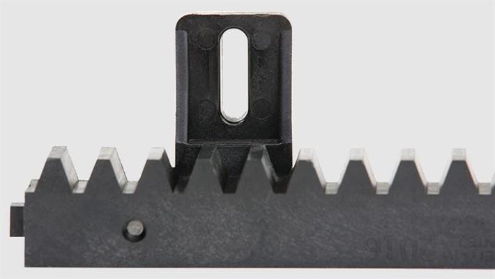 CREMAGLIERA DA 1 MT NYLON/ACCIAIO N6 + SACC. FISSAGGIO