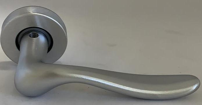 MANIGLIA SERIE POSILLIPO C/ROSETTA 45 CROMSAT