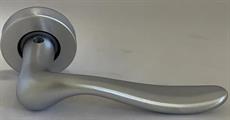 MANIGLIA SERIE POSILLIPO C/ROSETTA 45 CROMSAT